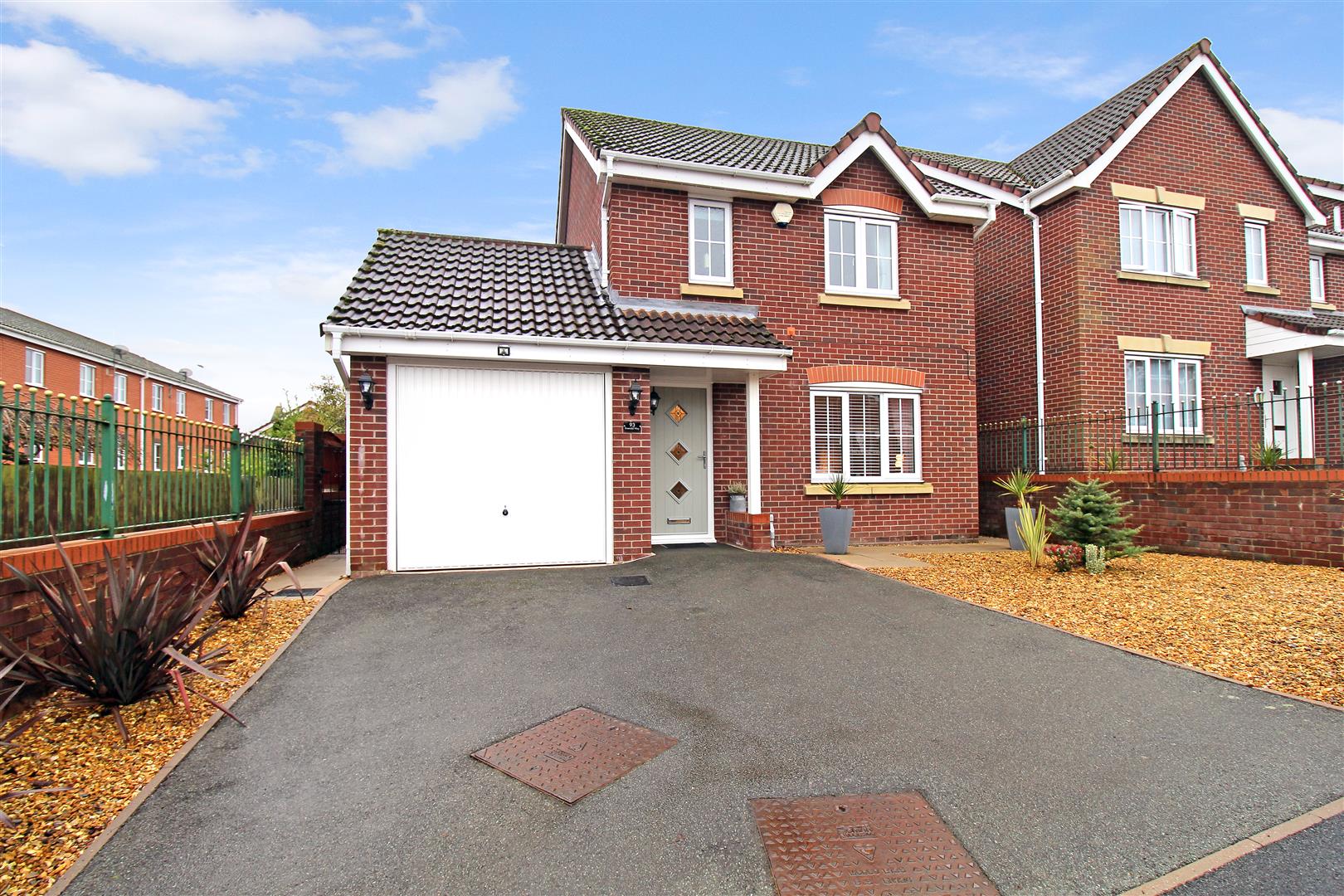 Emerald Way, Milton